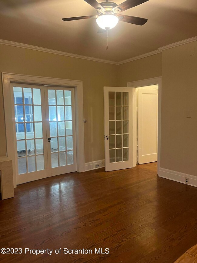 85 Main St unit 1 Front, Olyphant, PA 18447 - photo 4