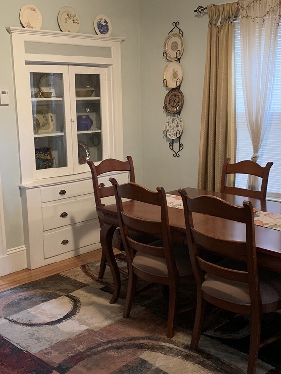 27 Green St, Fairhaven, MA 02719 - photo 3