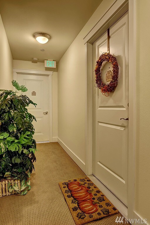 3208 81st Place SE unit D302, Mercer Island, WA 98040 - photo 2