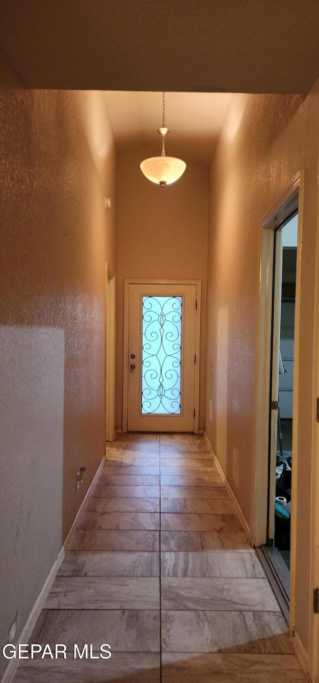 11132 Catherine Slutter Ln, Socorro, TX 79927 - photo 4