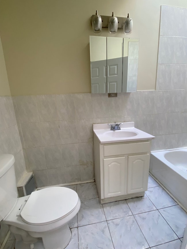 430 New Lots Ave unit 2, Brooklyn, NY 11207 - photo 3