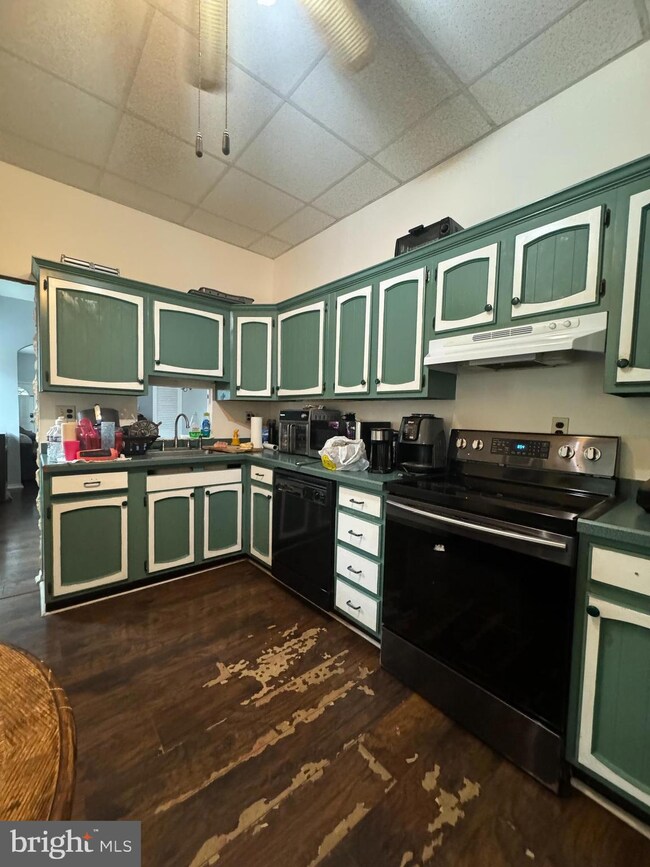 7909 Craig St, Philadelphia, PA 19136 - photo 3