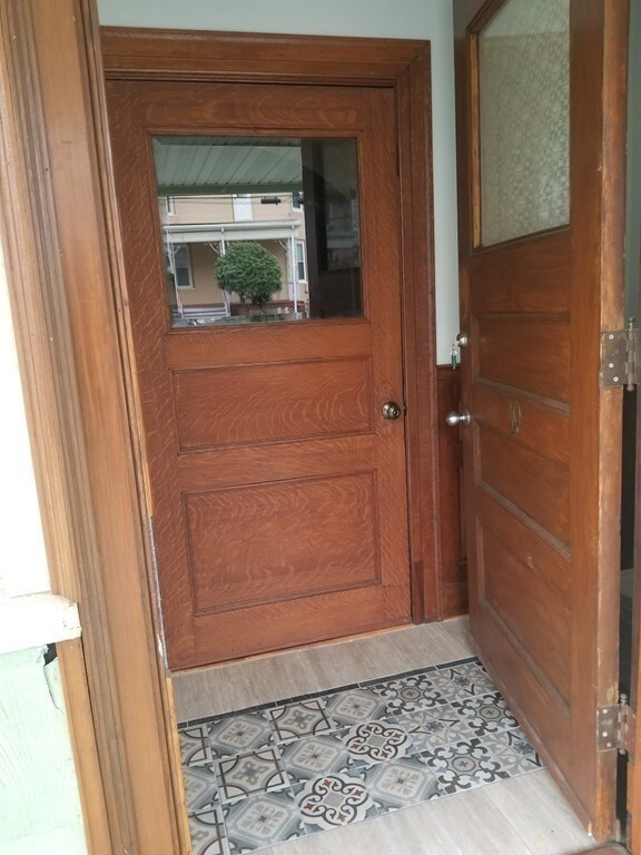 39 Howland St unit 2, Dorchester, MA 02121 - photo 2