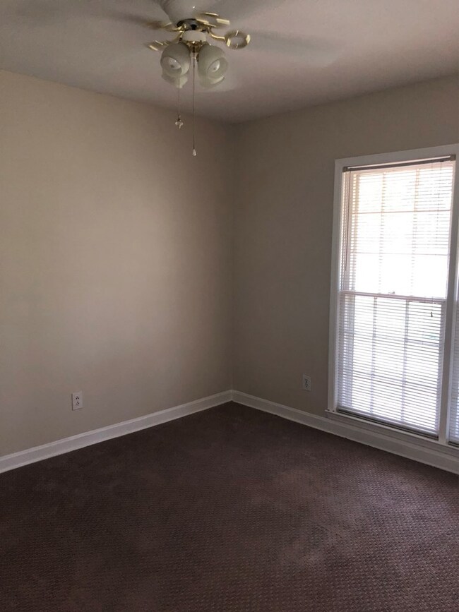 824 Community Ave, Albany, GA 31705 - photo 6