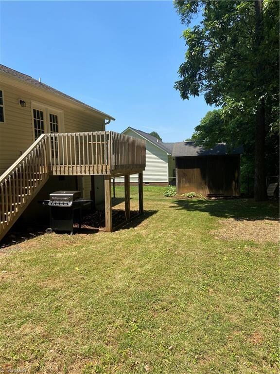 70 N Snider St, Denton, NC 27239 - photo 6