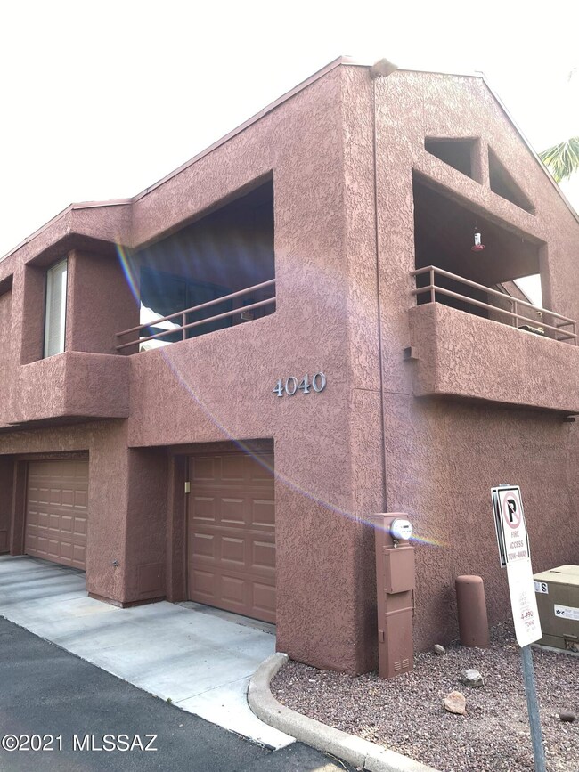 4040 N Weimer Place unit 4, Tucson, AZ 85719 - photo 2