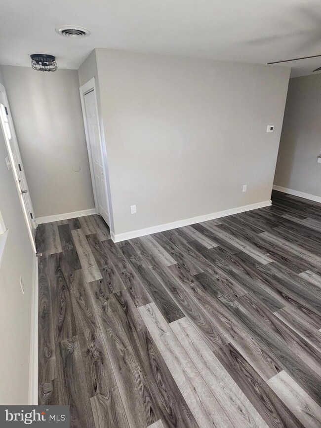 1002 Edgerly Rd, Glen Burnie, MD 21060 - photo 6