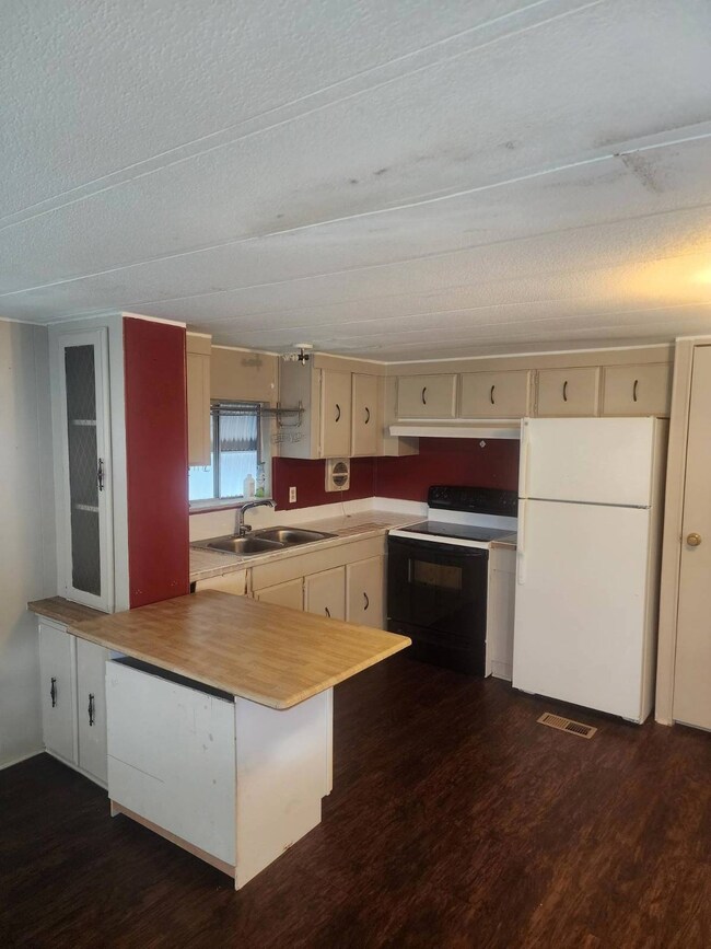 1511 Spruce Dr unit 286, Lakeland, FL 33815 - photo 5