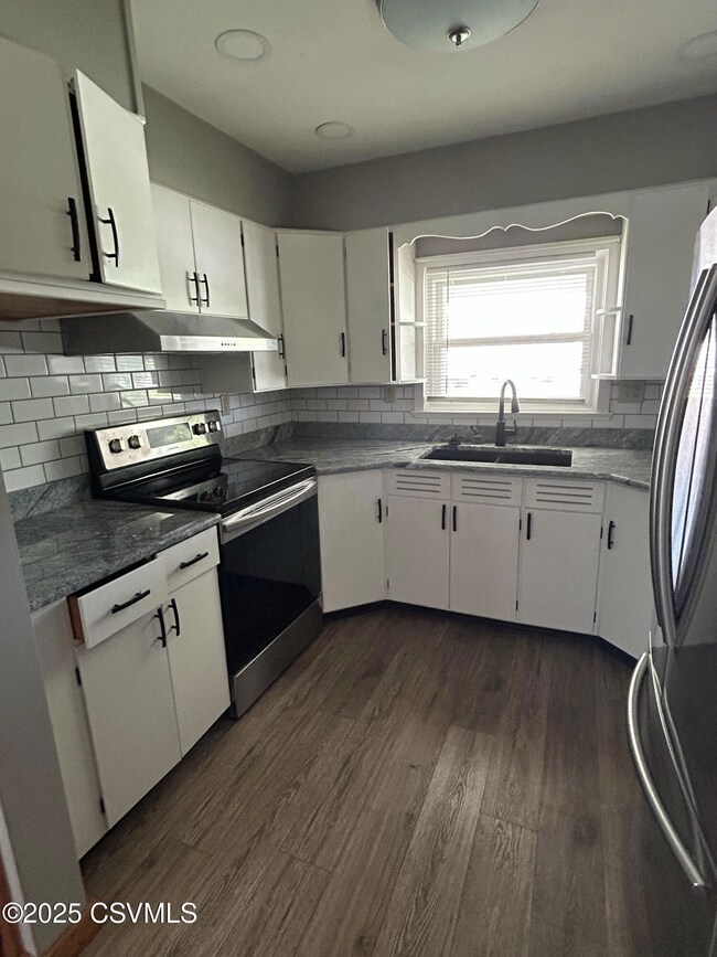 720 N High St, Selinsgrove, PA 17870 - photo 5