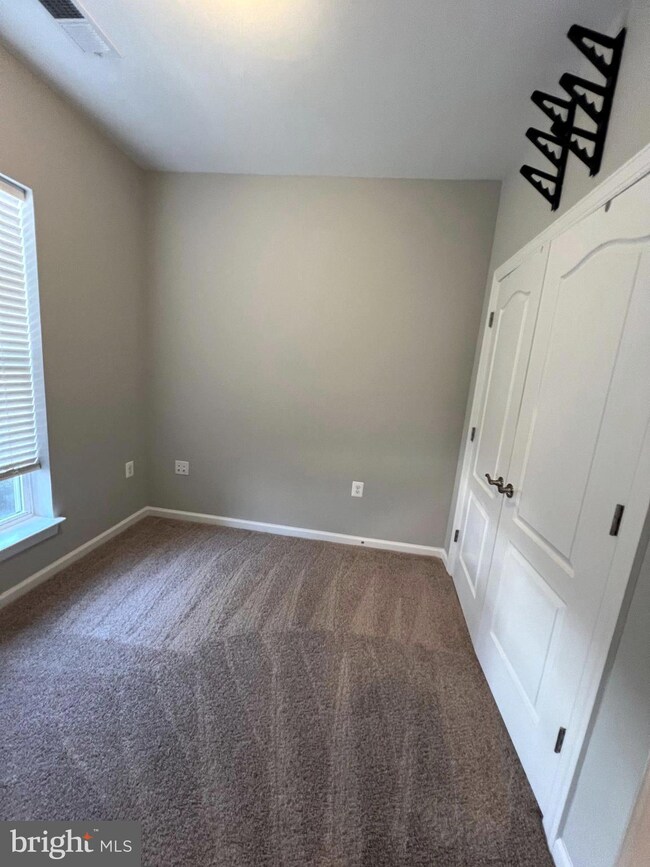 7392 Riding Meadow Way, Manassas, VA 20111 - photo 4