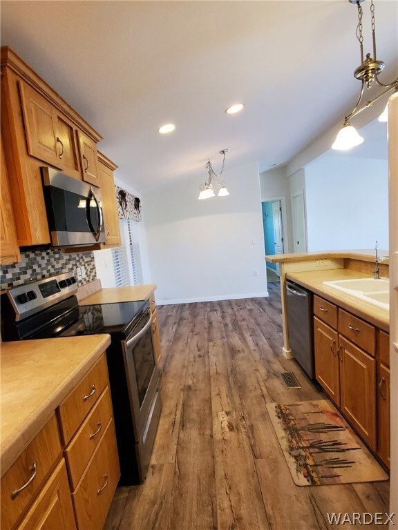 Kitchen to dining area