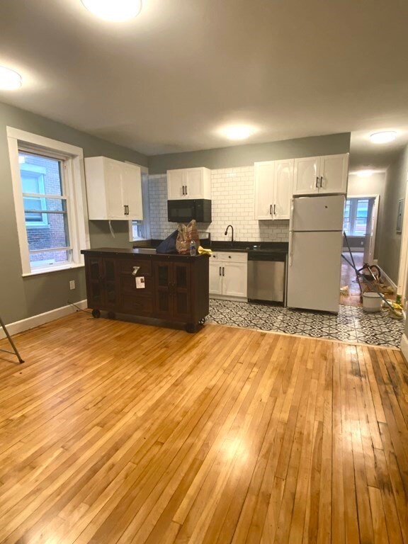 32 Reedsdale St unit 4, Allston, MA 02134 - photo 2