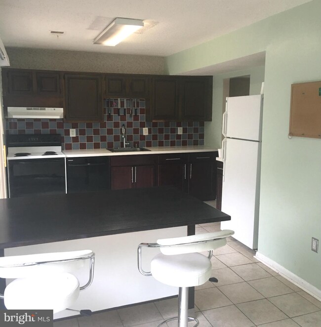 2555 Fox Ridge Ct unit 65, Woodbridge, VA 22192 - photo 3