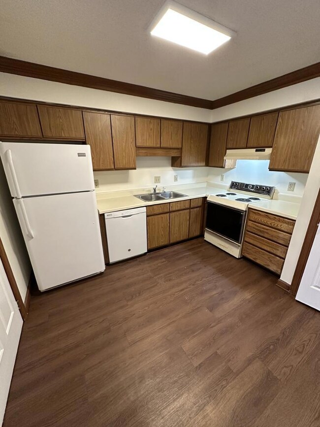 3525 Ivy Commons Dr unit 102, Raleigh, NC 27606 - photo 4