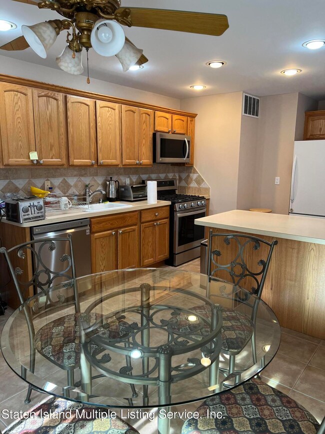 48 Eagan Ave, Staten Island, NY 10312 - photo 4