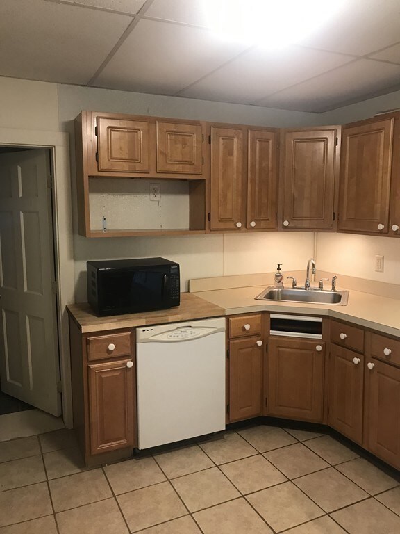 14 Farrington St unit 14, Franklin, MA 02038 - photo 3