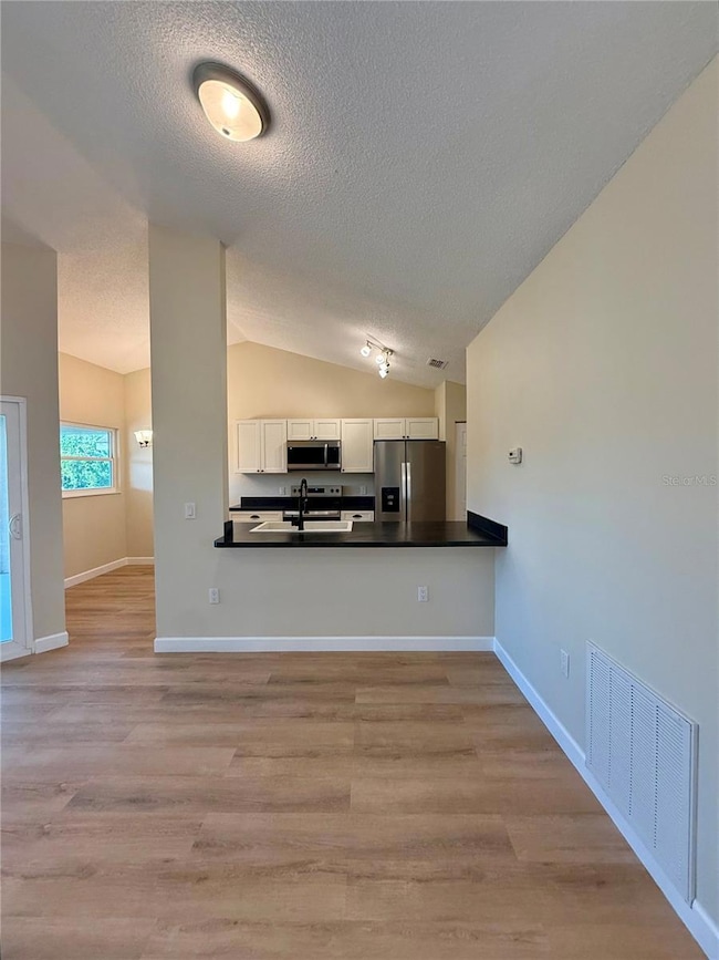 3541 65th Avenue Cir E, Sarasota, FL 34243 - photo 5