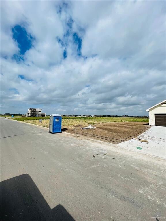 2610 Kingdom Dr, Weslaco, TX 78599 - photo 5