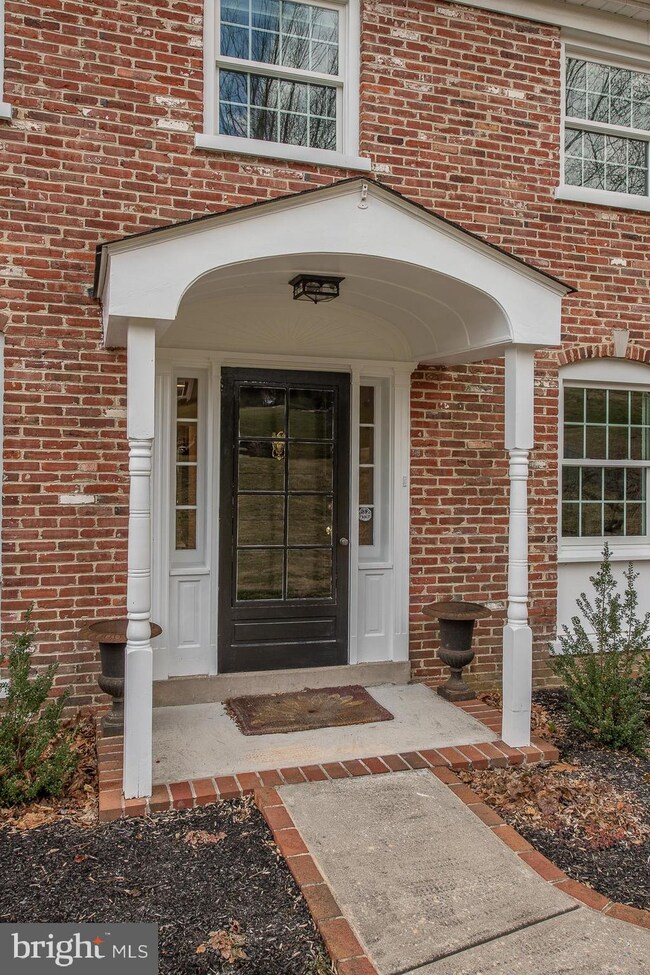 809 Vauclain Rd, Bryn Mawr, PA 19010 - photo 3