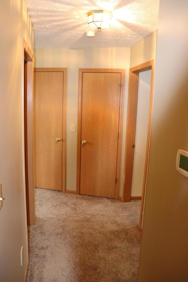 6806 Laburnum Dr, Canal Winchester, OH 43110 - photo 7