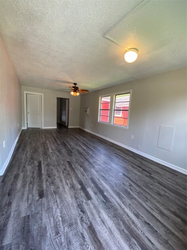 7816 James St unit 7818, Pearland, TX 77584 - photo 3