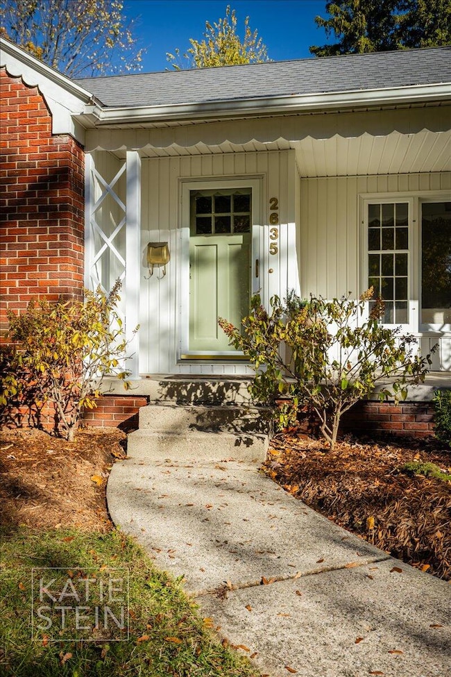 2635 Elmwood Dr SE, Grand Rapids, MI 49506 - photo 3