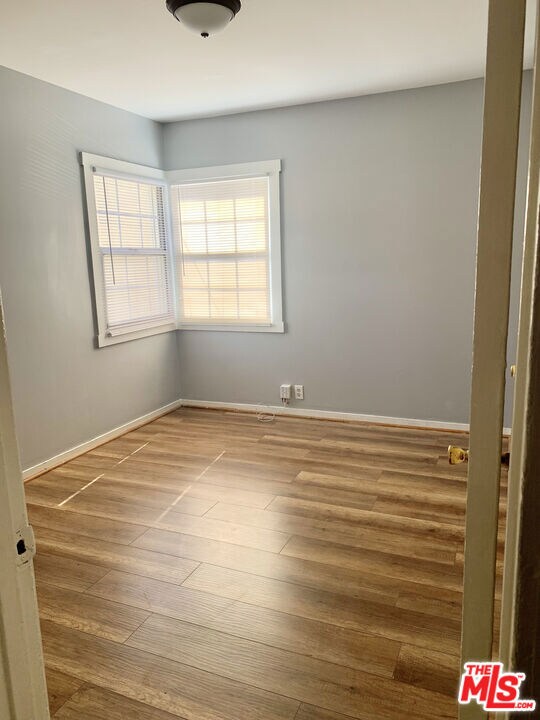 4814 W 17th St, Los Angeles, CA 90019 - photo 6