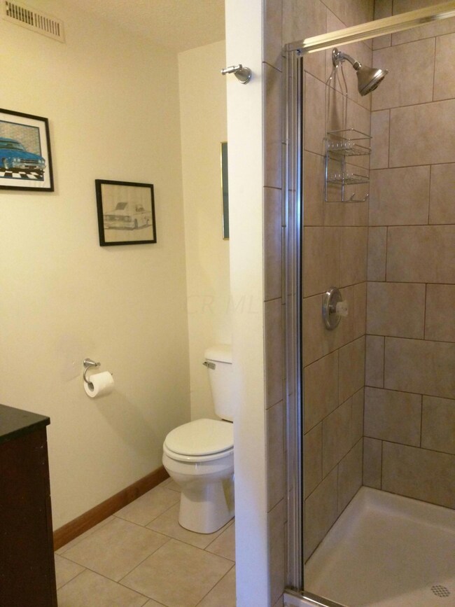 5387 Vinewood Ct, Columbus, OH 43229 - photo 7