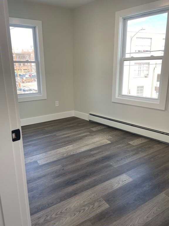 189 E Merrimack St unit 3, Lowell, MA 01852 - photo 5