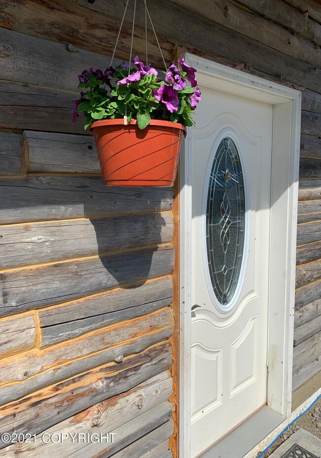 Door with flowers