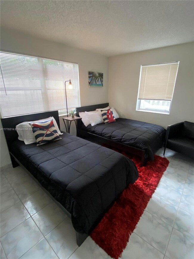 3210 Canal Dr unit 8, Pompano Beach, FL 33062 - photo 4