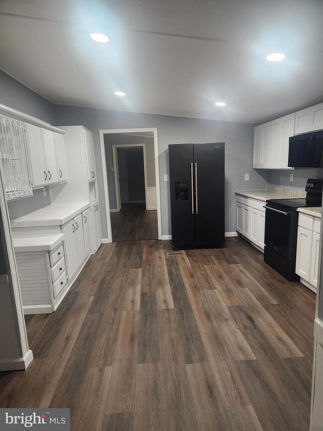 202 Eisenhower Ave, Williamstown, NJ 08094 - photo 4