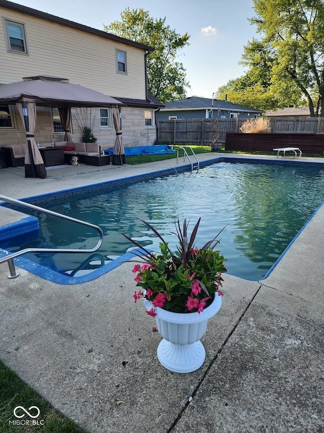 409 Emerson Dr, Fortville, IN 46040 - photo 3