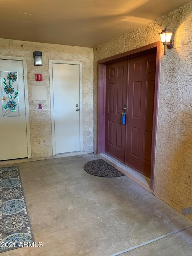 18811 N 19th Ave unit 1018, Phoenix, AZ 85027 - photo 3