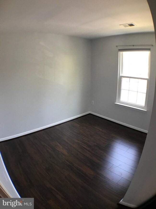 10296 Butternut Cir, Manassas, VA 20110 - photo 7