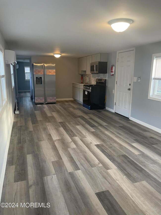 516 Washington St, Eatontown, NJ 07724 - photo 6