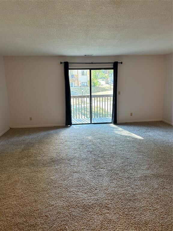 9523 University Ave unit 6, Clive, IA 50325 - photo 3