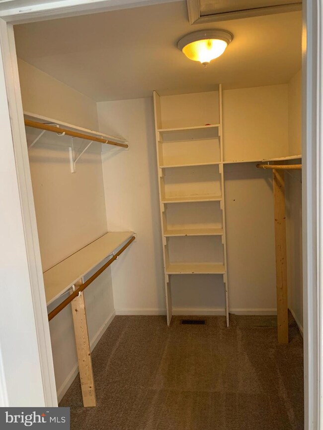 1533 Lakeview Pkwy, Locust Grove, VA 22508 - photo 7