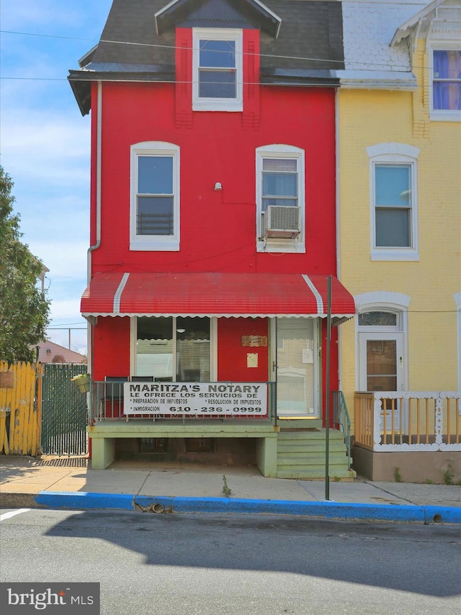 816 Douglass St, Reading, PA 19604 - photo 3