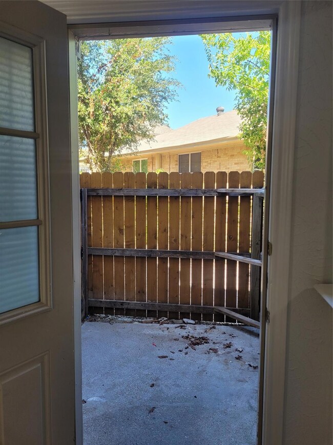 5719 Live Oak St unit A, Dallas, TX 75206 - photo 5