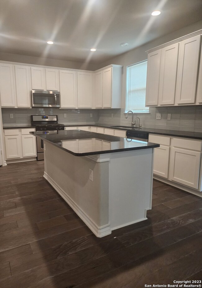 21543 Vista de Cristal, San Antonio, TX 78259 - photo 7