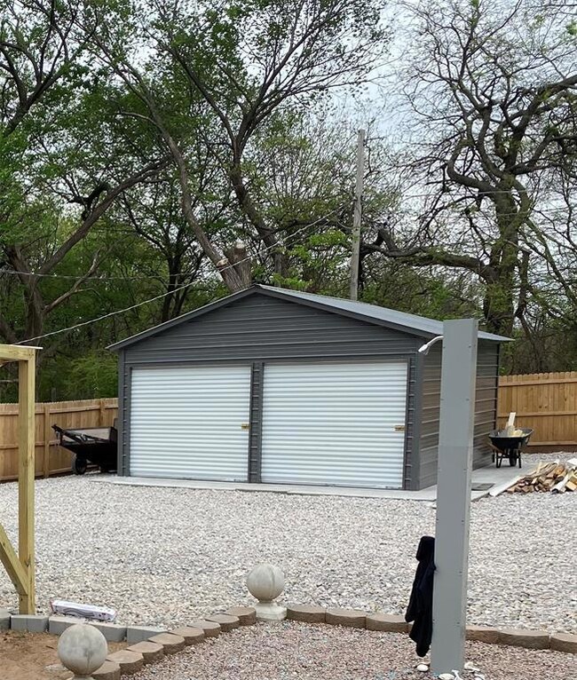 2 Car Garage with Lean 2 Concrete