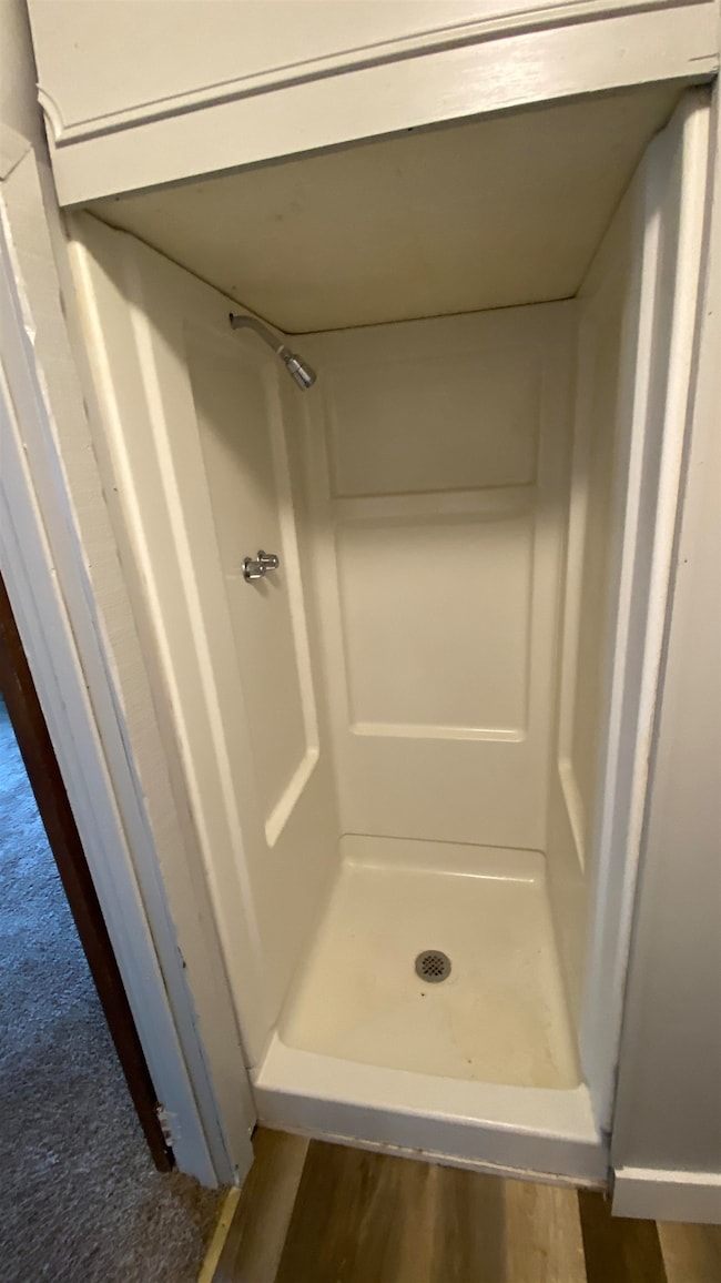 111 and 111 1/2 W Locust, Enid, OK 73701 - photo 6