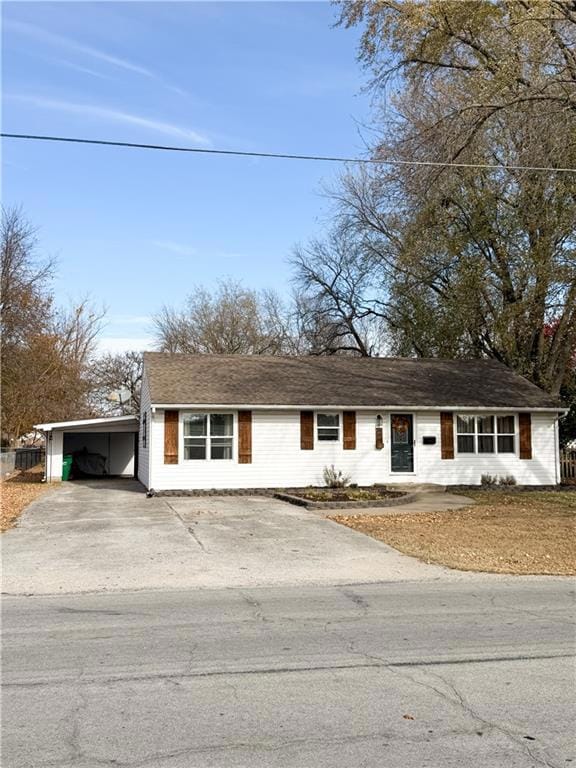 606 W Nursery St, Butler, MO 64730 - photo 4