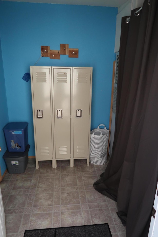 710 S 2nd St, Show Low, AZ 85901 - photo 4