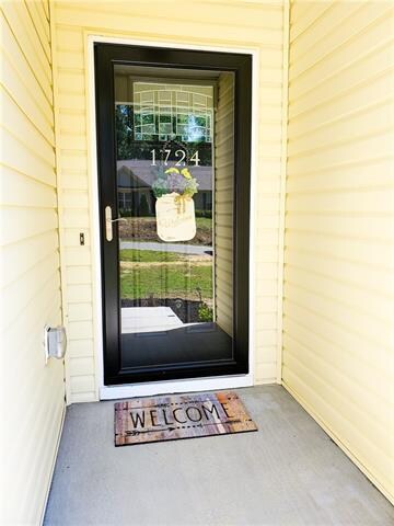 1724 Riverstone Dr, Lincolnton, NC 28092 - photo 5