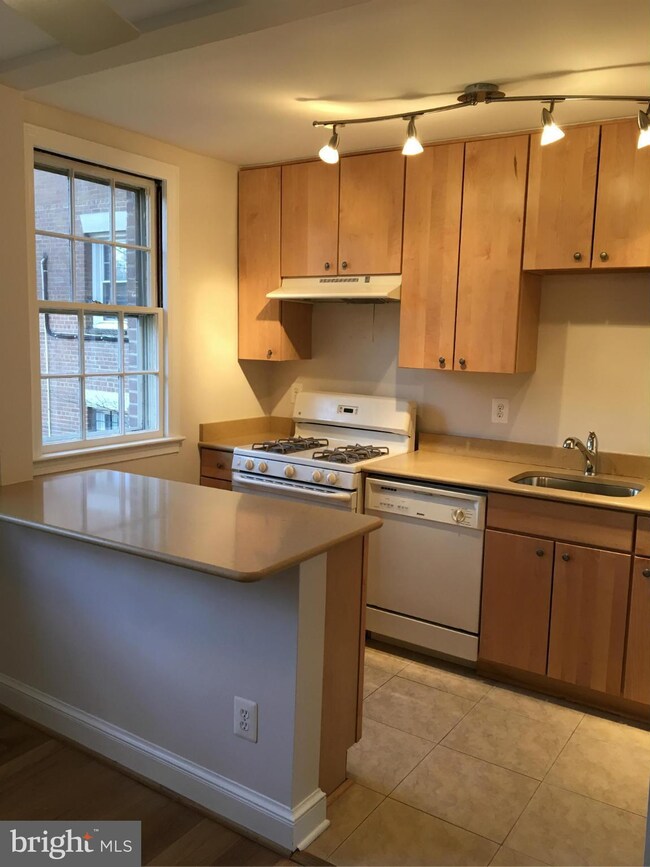 2714 Ordway St NW unit 1, Washington, DC 20008 - photo 7