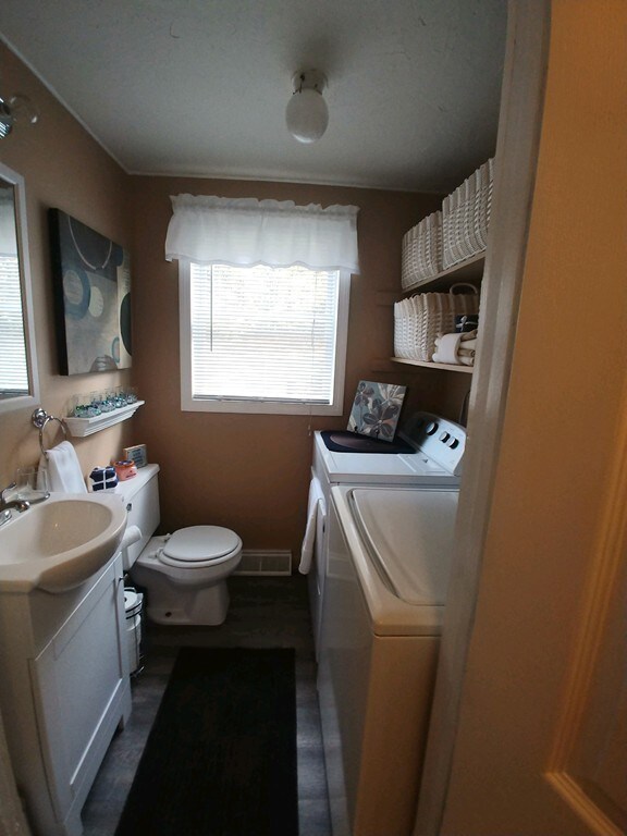 259 N Brookfield Rd, Barre, MA 01005 - photo 7