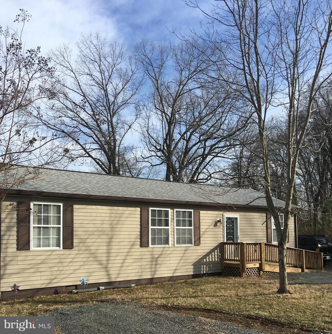 17147 Gail Dr, King George, VA 22485 - photo 2
