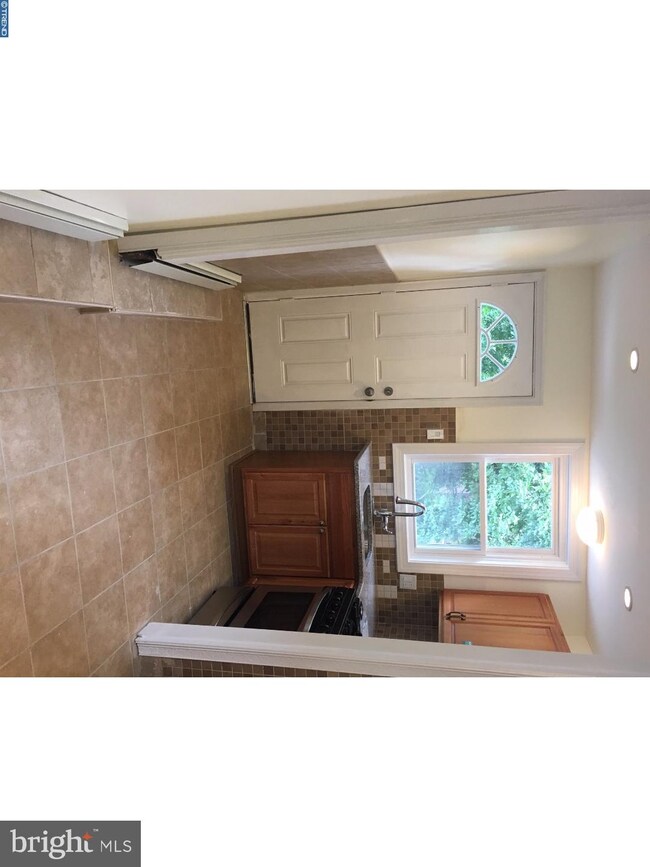 422 Orchard Ave, Lansdowne, PA 19050 - photo 7